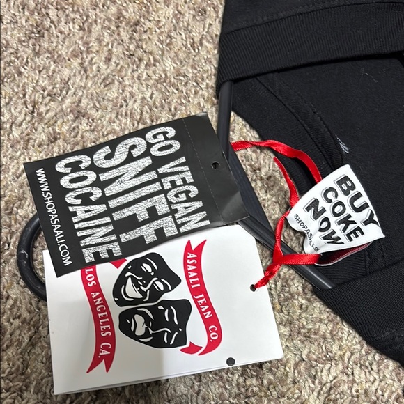 BRAND NEW ASAALI CO GRAPHIC TEE - Picture 3 of 6